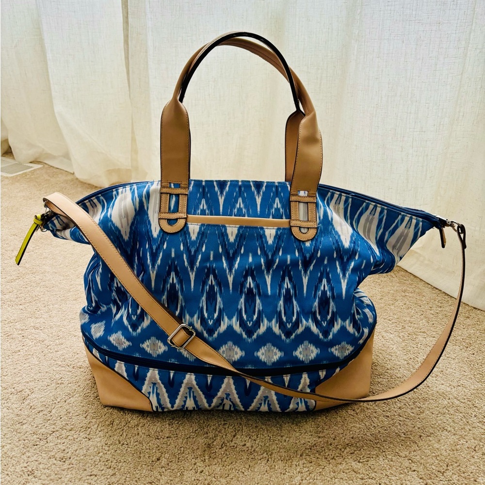 Stella & Dot Weekender Expandable Duffle Bag